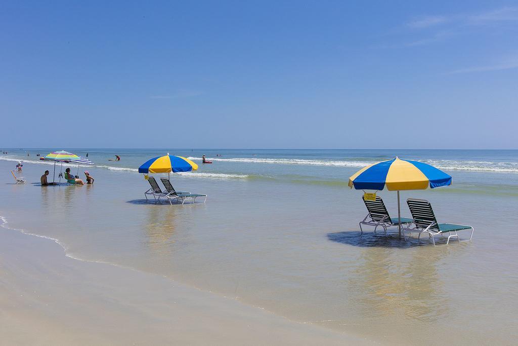 Fantasy Island - Daytona Beach Shores Aparthotel Bagian luar foto