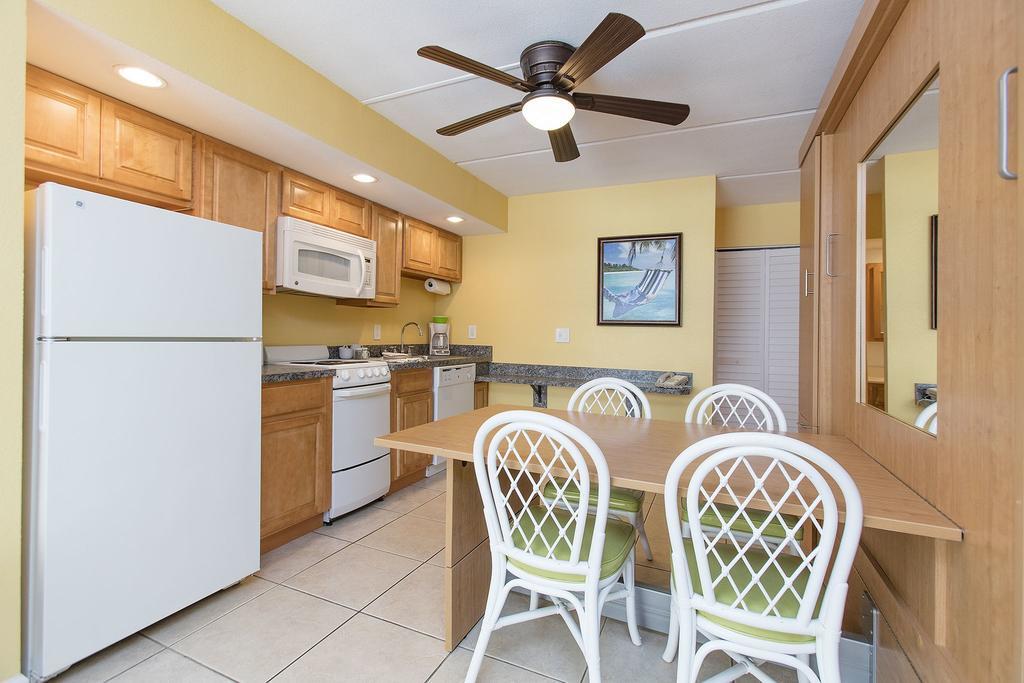 Fantasy Island - Daytona Beach Shores Aparthotel Bagian luar foto