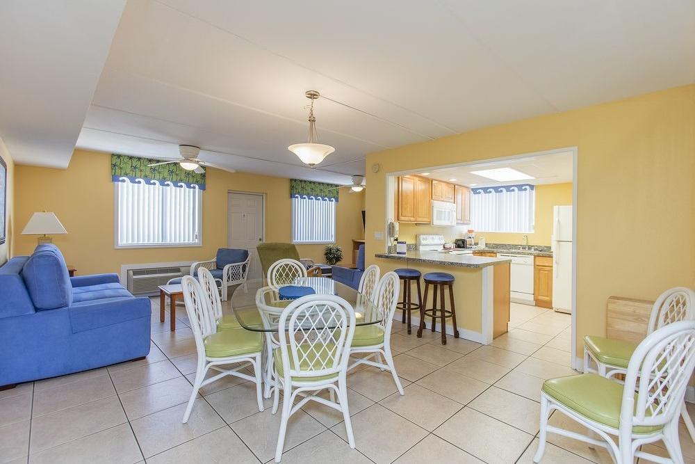 Fantasy Island - Daytona Beach Shores Aparthotel Bagian luar foto